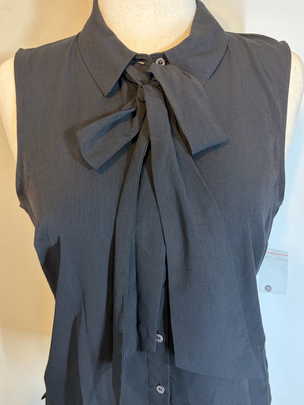 CeCe Black Tie Neck Bow Blouse Sleeveless Button Front NWT Size M